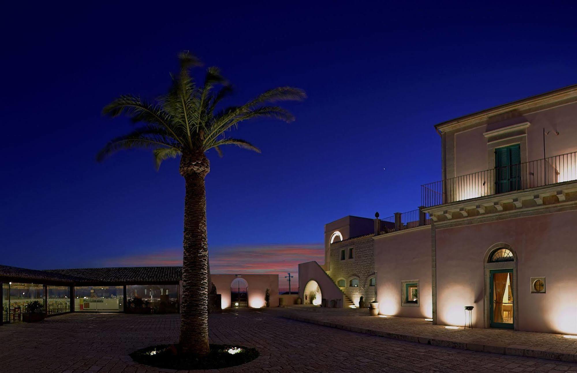 Poggio Del Sole Hotel Contrada Cimillà Extérieur photo